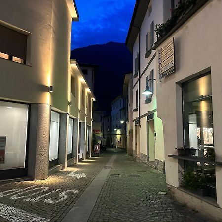 Flat In City Centre Tirano - 10 Minutes From Bernina Express Διαμέρισμα Εξωτερικό φωτογραφία