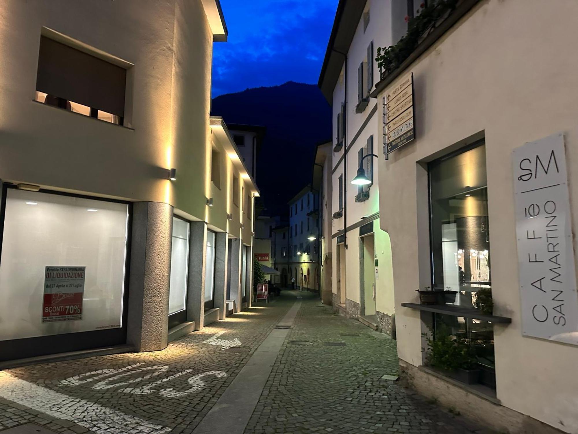 Flat In City Centre Tirano - 10 Minutes From Bernina Express Διαμέρισμα Εξωτερικό φωτογραφία